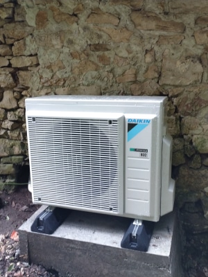 Groupe exterieur de pompe a chaleur daikin altherma basse temperature grenoble Groupe exterieur de pompe a chaleur daikin altherma basse temperature grenoble