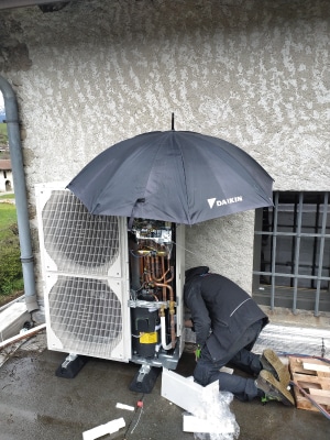 Technicien-en-depannage-de-pompe-a-chaleur-a-grenoble Technicien-en-depannage-de-pompe-a-chaleur-a-grenoble